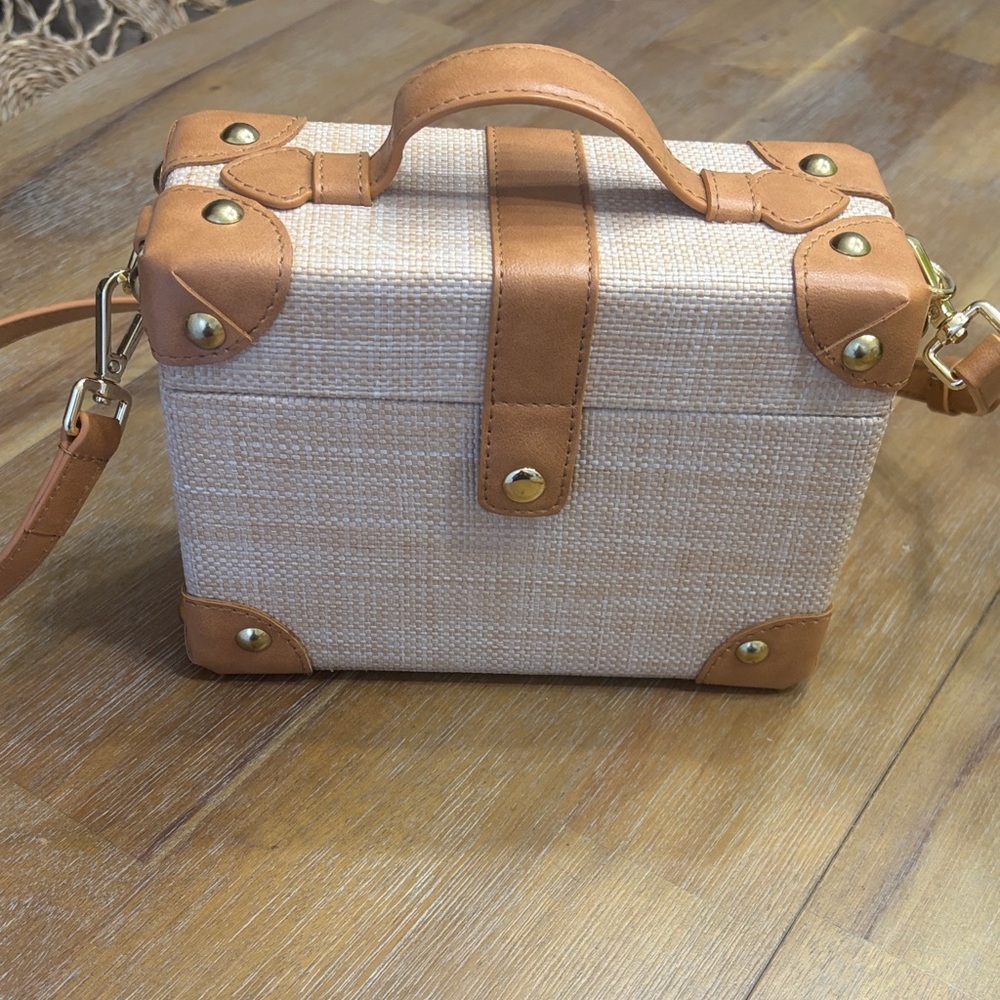 Mark & Graham Structured Women's Crossbody Handbag - Picture 9 of 9